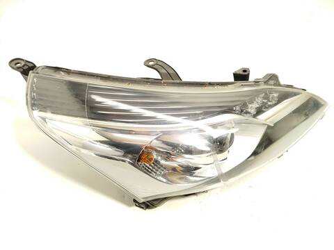 Faro Derecho Toyota Verso 1.6 ZGR20_) 132CV 97KW