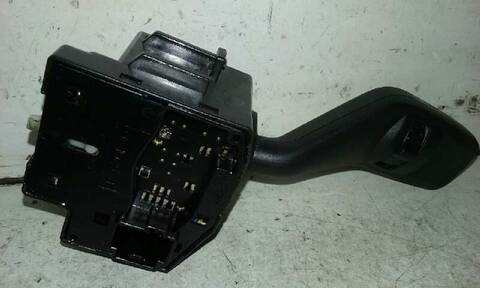 Foto 2ª: Mando Multifuncion Ford Focus 1.8 TDCI TD CAT BERLINA 115CV 85KW [KKDA] (2006)