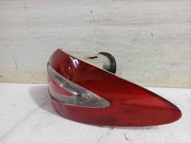 Foto 3ª: Piloto Trasero Derecho Mercedes Clase C 160 CLK 240 209.361) 170CV [M 112.912] (2002)