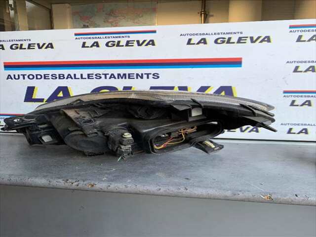 Foto 2ª: Faro Derecho Renault Clio 1.5 DCI 86CV 0CV [K9K 766] (2007)