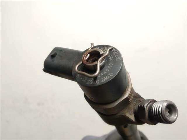 Foto 3ª: Inyectores Hyundai Accent 1.5 GLS FULL CRDI [1.5 LTR. - 81 KW CRDI CAT] [D4FA]