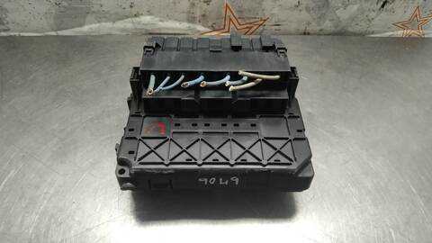 Foto 3ª: Caja Reles Fusibles Citroen C5 2.0 HDI SX BERLINA 109CV 80KW [RHZ] (2003)