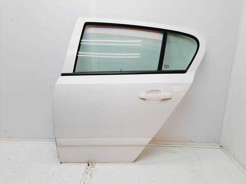 Foto 1ª: Puerta Trasera Izquierda Opel Astra COSMO 105CV 77KW [Z16XEP] (2007)