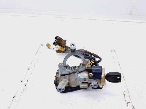 Foto 1ª: Motor de Arranque Mitsubishi Montero 2.5 TD GLS 99CV 73KW [4D56] (2000)