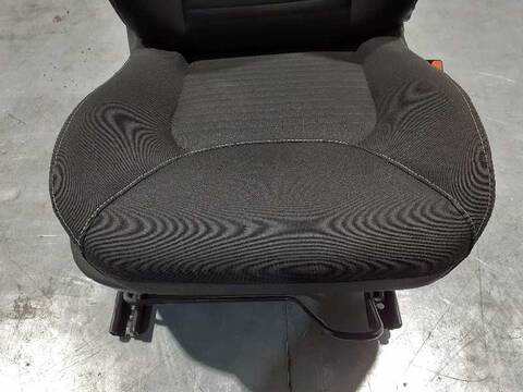 Foto 2ª: Asiento Delantero Derecho Renault Clio LIMITED 90CV 66KW [K9K628] (2017)