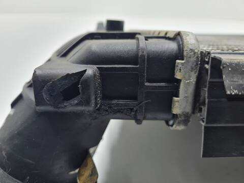 Foto 4ª: Intercooler Volkswagen Touran 2.0 TDI 136CV 100KW [AZV] (2004)
