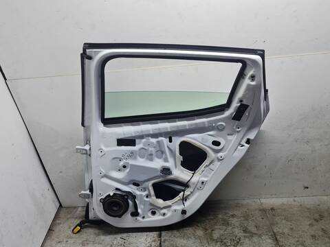 Foto 3ª: Puerta Trasera Derecha Renault Clio LIFE 75CV 55KW [K9K628] (2018)