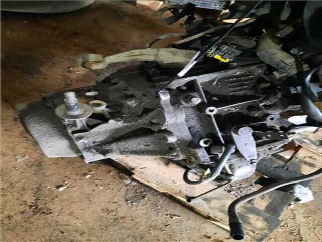 Foto 1ª: Caja Cambios Citroen C1 1.9 D (1985 _) [WJX]