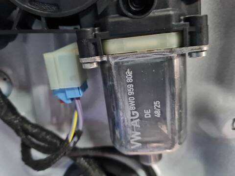 Foto 2ª: Elevalunas Eléctrico Delantero Derecho Audi A1 25 TFSI 95CV 70KW [DUSB] (2025)