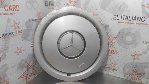 Foto 2ª: Tapacubos Mercedes Clase E 180 E 300 124.030) BERLINA 136CV 100KW [M103983] (1991)