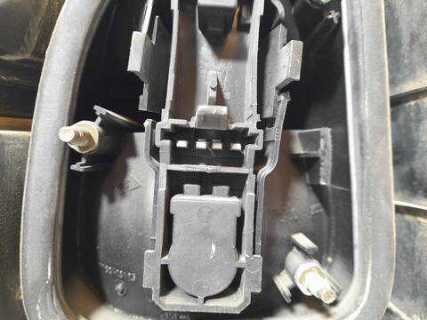 Foto 2ª: Piloto Trasero Derecho Renault Laguna 2.2 DIESEL 83CV 61KW [G8T] (1995)