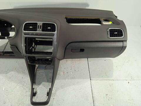 Foto 3ª: Salpicadero Volkswagen Polo 1.6 TDI DPF 105CV 77KW (2013)