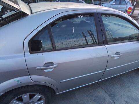 Foto 3ª: Puerta Trasera Derecha Ford Mondeo 2.0 TDCI CAT BERLINA 130CV 96KW [FMBA] (2004)