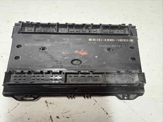 Foto 3ª: Caja Reles Fusibles Volkswagen Polo VERSION INDEFINIDA