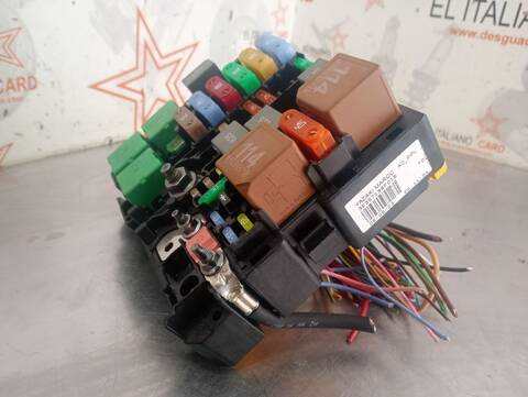 Foto 3ª: Caja Reles Fusibles Peugeot Expert ASPHALT STANDARD 119CV 88KW FURGON [YHV] (2023)