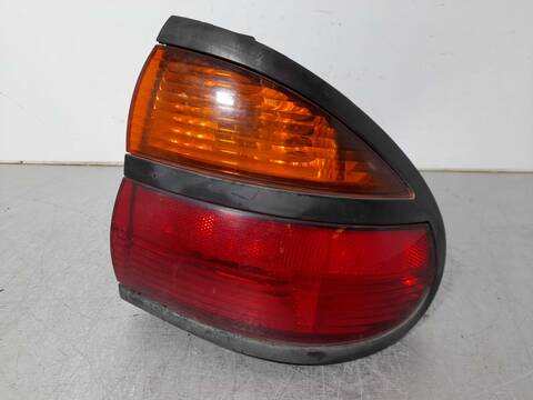 Foto 2ª: Piloto Trasero Derecho Renault Laguna 1.6 16V RT 107CV 79KW [K4M] (1999)