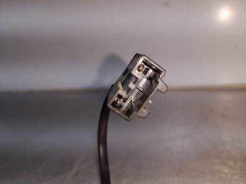 Foto 2ª: Cerradura Maletero Portón Nissan Primera 1.6 16V CAT BERLINA 99CV 73KW [GA16] (1998)