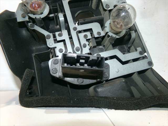 Foto 4ª: Piloto Trasero Derecho Bmw Serie 3 320 2.0 D E46,1998-2001 [204D1] (2001)