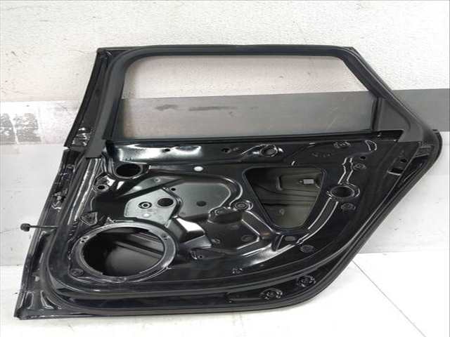 Foto 1ª: Puerta Trasera Derecha Audi A4 333 CV 245KW [CAKA CAK] (2010)