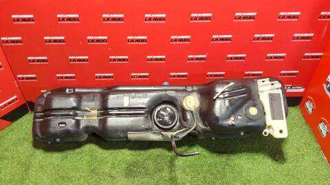 Foto 1ª: Deposito de Combustible Renault Master 2.3 DCI 125 FWD FV0C FV0D FV0G FV0H FV0J FV0K) 125CV 92KW FURGONETA [M9T 670,M9T 672,M9T 676,M9T 678,M9T 680,M9T 870,M9] (2013)