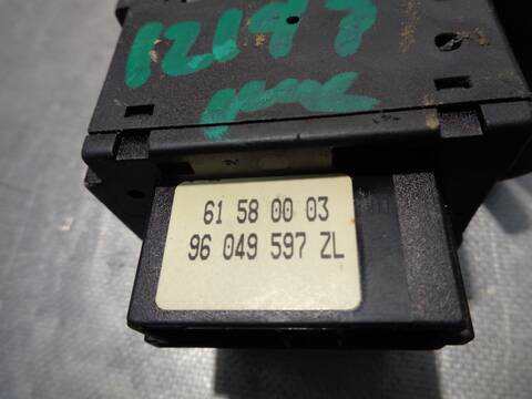 Foto 3ª: Mando Multifuncion Peugeot 206 XR BERLINA 75CV 55KW [KFX] (2000)