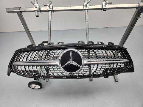 Rejilla Delantera Mercedes Clase CLA 200 1.3 GASOLINA M282.914 C118 118.387)