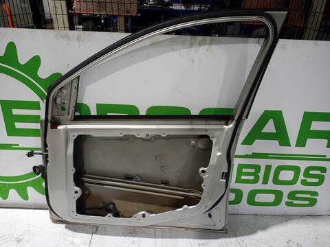 Foto 2ª: Puerta Delantera Derecha Ford Fiesta AMBIENTE 68CV 50KW [F6JA] (2003)