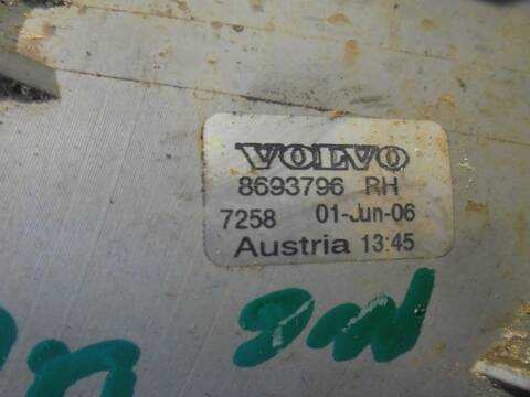 Foto 4ª: Faro Antiniebla Delantero Derecho Volvo XC 90 2.4 DIESEL CAT 185CV 136KW [D5244T4] (2007)