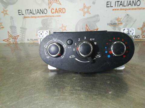 Foto 1ª: Mando Calefacción A. A. Dacia Dokker AMBIANCE 75CV 55KW [K9K626] (2017)