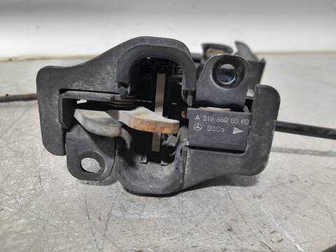 Foto 4ª: Cerradura Capot Mercedes Clase C 160 200 CDI 203.004) BERLINA 122CV 90KW [646962] (2005)