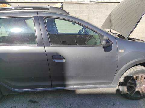 Foto 2ª: Puerta Delantera Derecha Dacia Sandero K9K612 (2018)