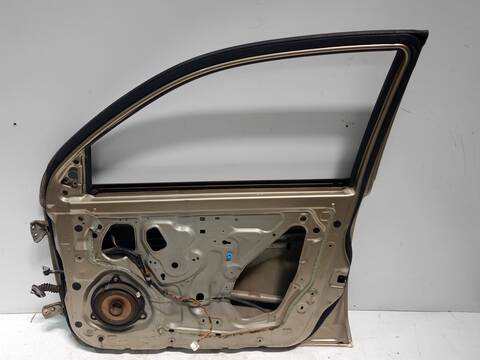 Foto 2ª: Puerta Delantera Derecha Nissan Micra ACENTA 80CV 59KW (2002)
