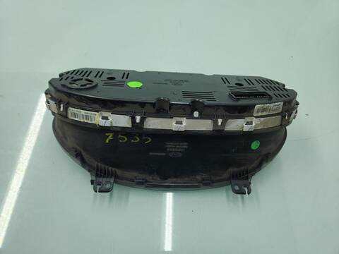 Foto 4ª: Cuadro de Instrumentos Hyundai i20 ESSENCE 75CV 55KW [D3FA] (2015)