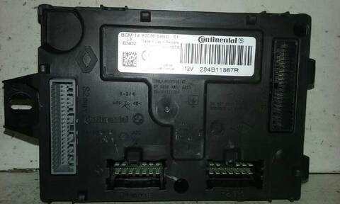 Caja Reles Fusibles Renault Clio DYNAMIQUE 90CV 66KW