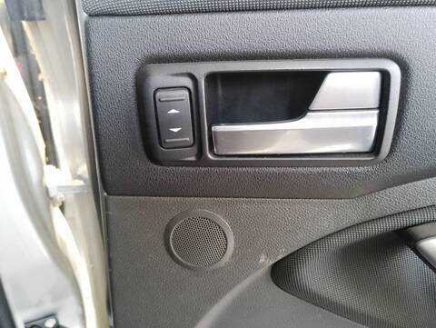 Botonera Elevalunas Ford Kuga TITANIUM 136CV 100KW