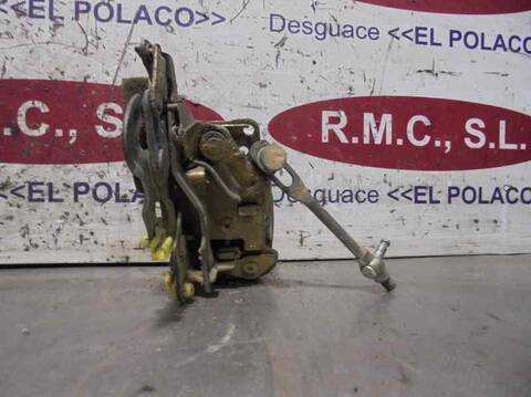 Foto 2ª: Cerradura Puerta Trasera Derecha Mitsubishi Galloper 2.5 TD 5-PTAS.) 99CV 73KW [D4BH] (1998)