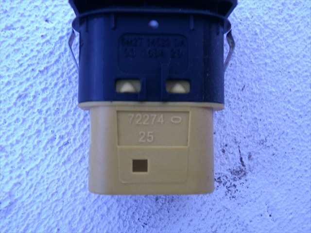 Foto 3ª: Botonera Elevalunas Ford Focus 1.6 TDCI SEDAN, 2008-2011 [G8DB] (2010)