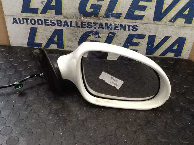 Retrovisor Derecho Volkswagen Passat 2.0 TDI