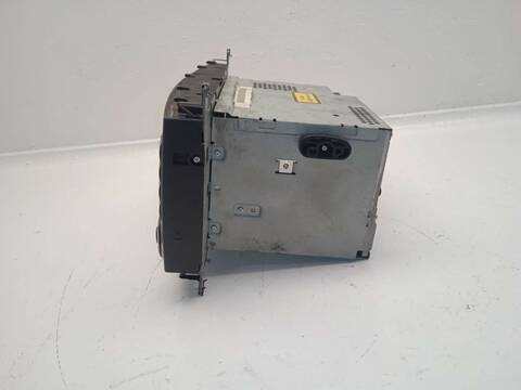 Foto 2ª: Sistema Audio Radio CD Mercedes Clase C 160 200 CDI 203.004) BERLINA 122CV 90KW [OM646962] (2003)