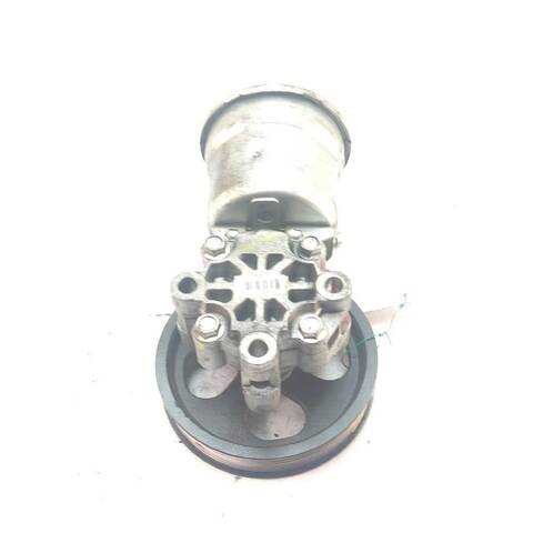 Foto 1ª: Bomba de Direccion Toyota Avensis 2.2 D-4D ADT251_ ADT251R) (2003)