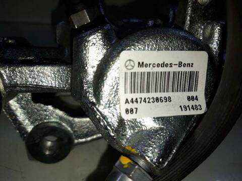 Foto 3ª: Pinza Freno Trasera Derecho Mercedes Clase V 200 2.1 CDI CAT 136CV 100KW (2014)