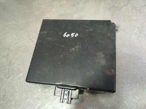 Foto 2ª: Caja Reles Fusibles Peugeot 205 1.8 D GENERATION BERLINA 90CV 66KW [A8B] (1991)