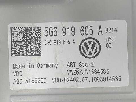 Foto 3ª: Pantalla Multifuncion Volkswagen Touran ADVANCE BMT (2015)