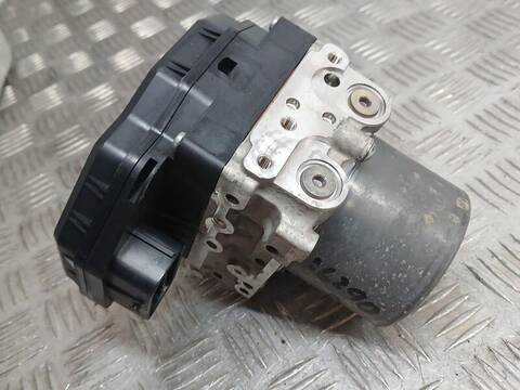 Foto 2ª: Abs Toyota Rav4 EXCLUSIVE 151CV 112KW [3ZRFAE] (2015)