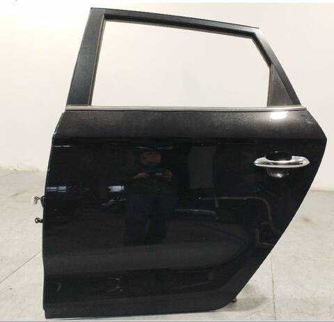 Puerta Trasera Izquierda Kia Carens 2.0 CVVT 139CV 102KW