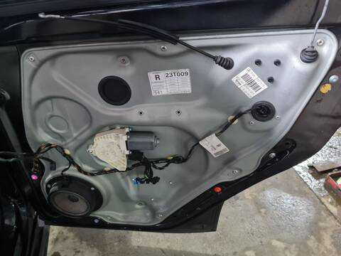 Foto 1ª: Elevalunas Manual Trasero Derecho Mercedes Clase A 140 A 180 CDI 169.007) 109CV 80KW [640940] (2005)