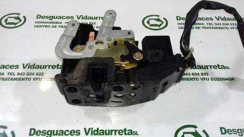 Foto 2ª: Cerradura Puerta Trasera Izquierda Kia Cerato 2.0 TD CAT 112CV 83KW [D4EA] (2004)
