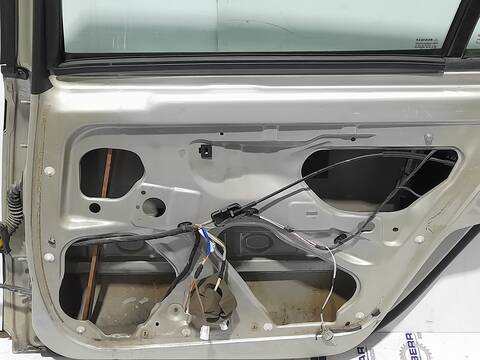 Foto 3ª: Puerta Trasera Derecha Renault Laguna 1.9 DCI DIESEL FAP 131CV 96KW [D/ F9Q 17] (2007)