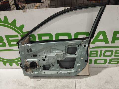 Foto 3ª: Puerta Delantera Derecha Volvo S40 1.6 CAT BERLINA 109CV 80KW [B4164S2] (2003)