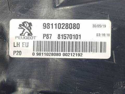 Foto 3ª: Piloto Trasero Izquierdo Peugeot 5008 1.6 BLUE-HDI FAP 120CV [BH01] (2017)